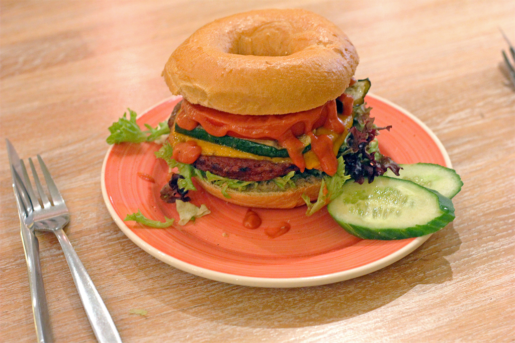 De Vegaburgers van Bagels & Beans Lauriekoek