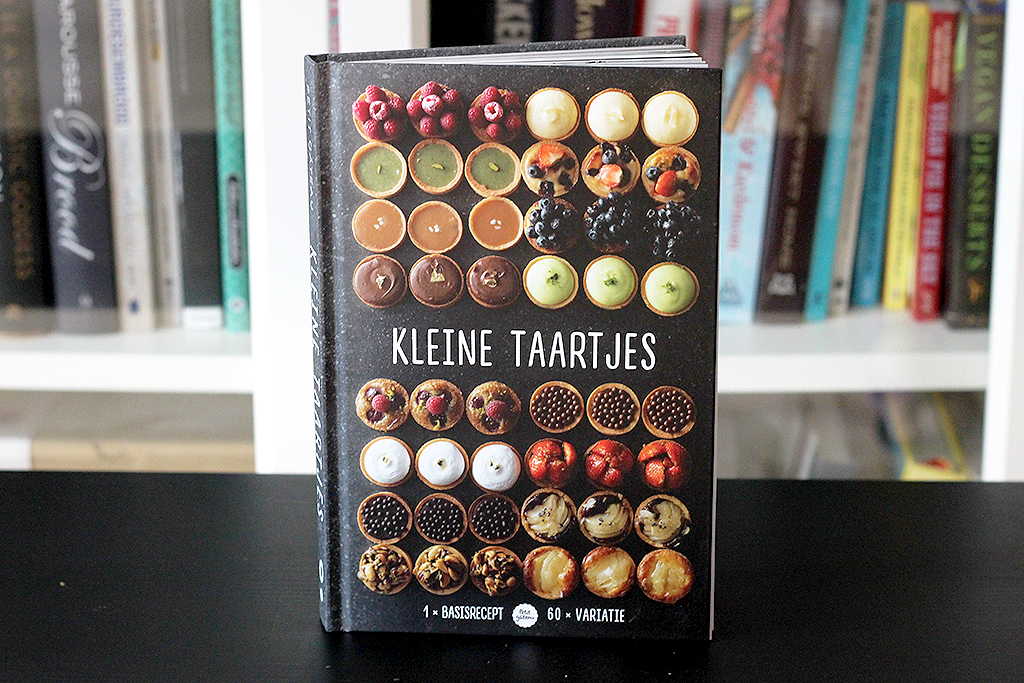 Boekrecensie: Kleine Taartjes @ Lauriekoek.nl