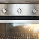Moet je de oven echt voorverwarmen?