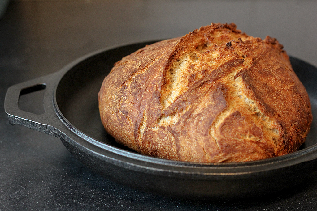 Brood bakken in een pan @ Lauriekoek.nl